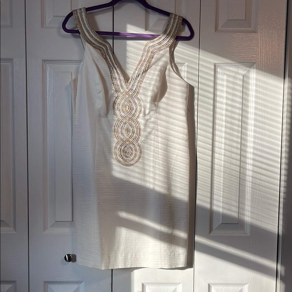 Lilly Pulitzer Elegant White Sleeveless Dress with Gold Accents
